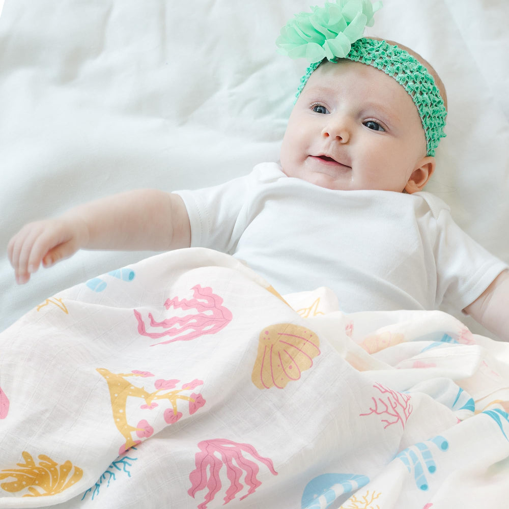 IBESTOPIA Ocean Adventure swaddle featuring lobster-buddies print supports gentle soothing during snuggle time