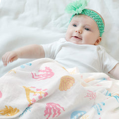 IBESTOPIA Ocean Adventure swaddle featuring lobster-buddies print supports gentle soothing during snuggle time