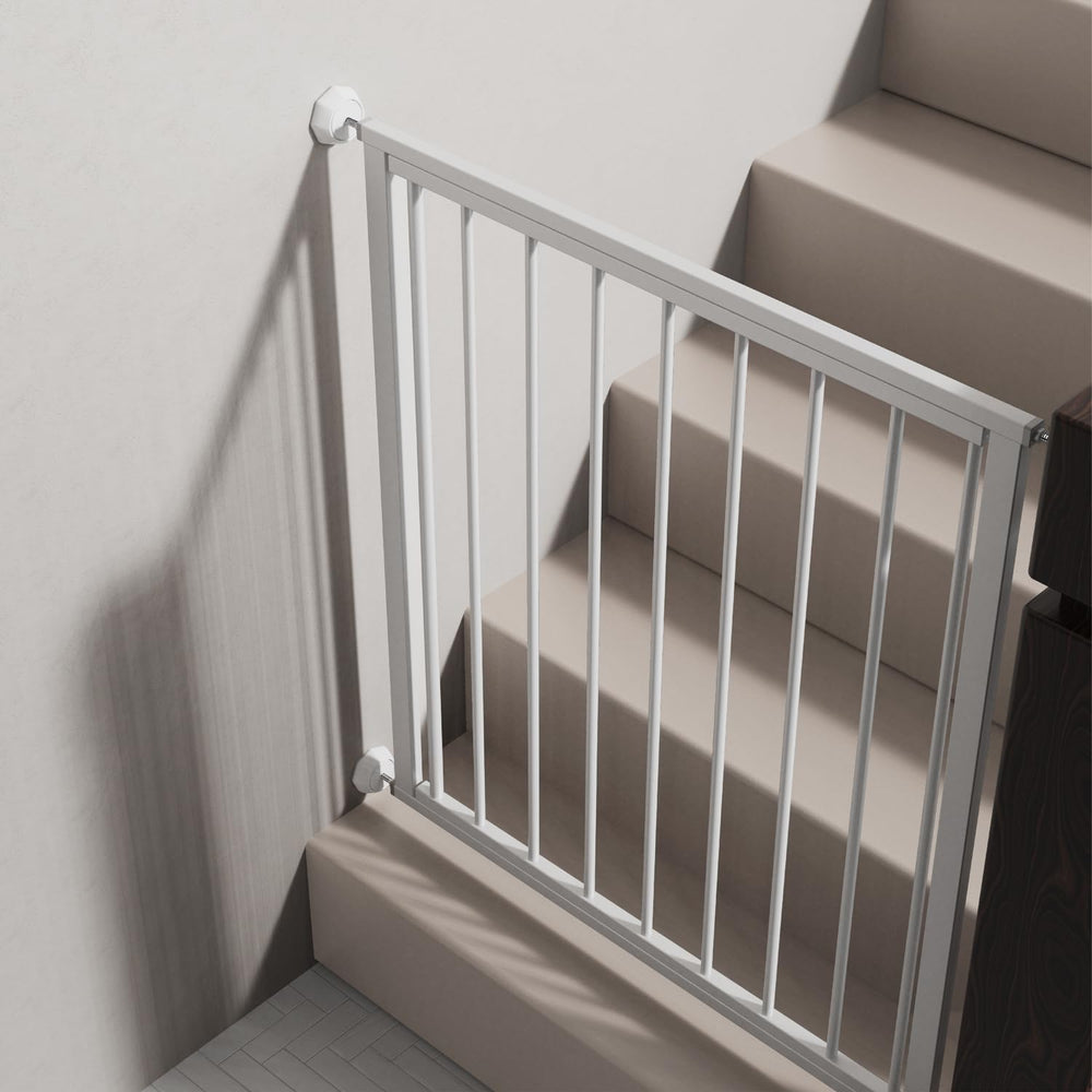 ICERO wall cups increase gate stability during daily use.