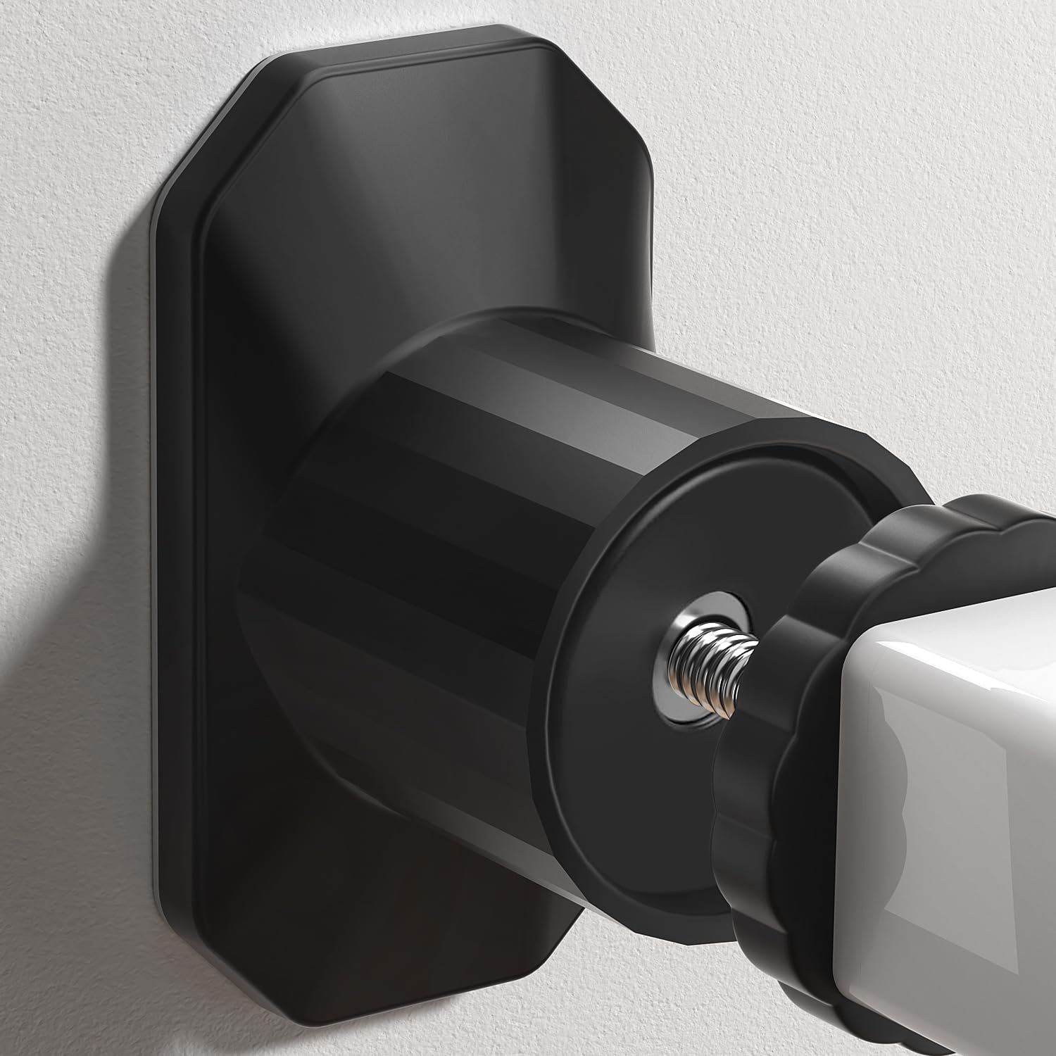 ICERO wall-damage-free extension protects walls during gate use