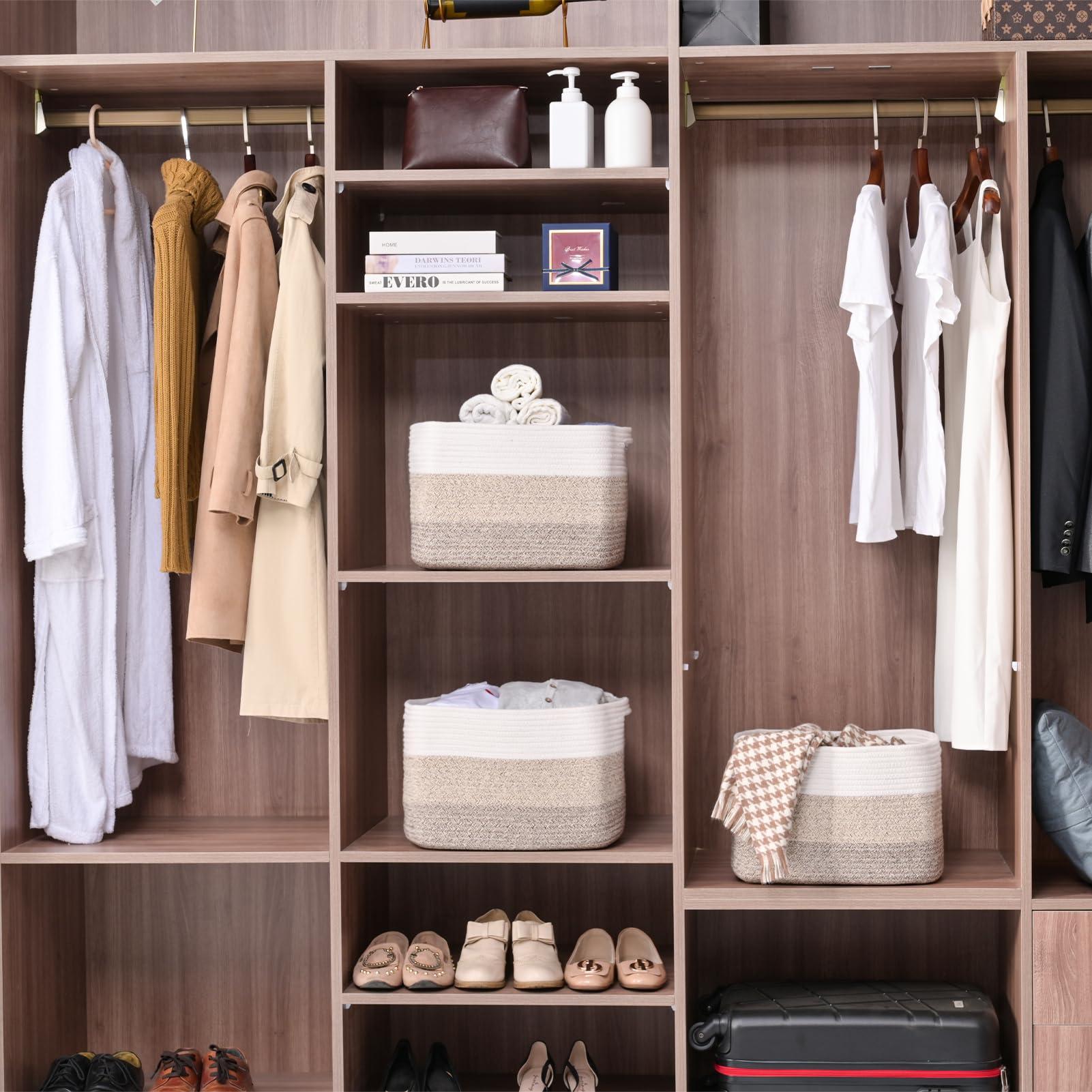 ICERZCZ storage basket folded for compact storage, saving space when not in use.