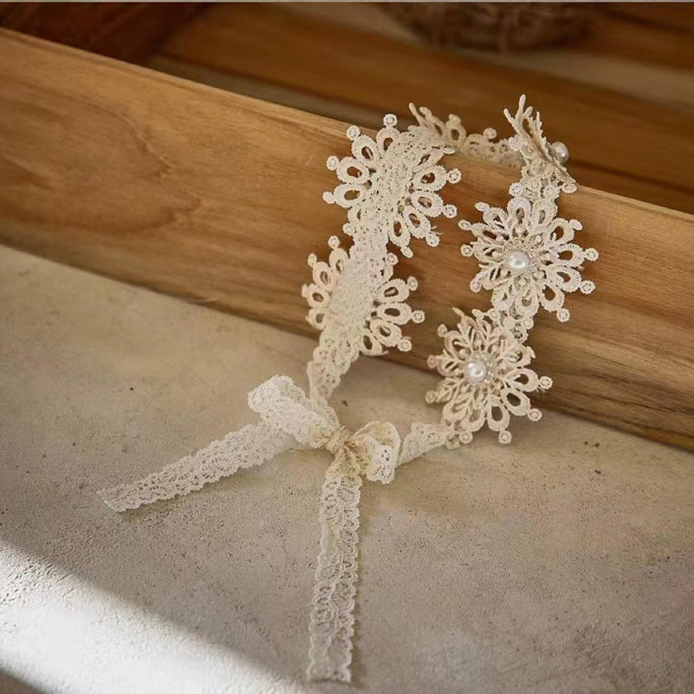 ICKEYOU Lace Floral Headband Beige—comfortable wear for everyday photography sessions