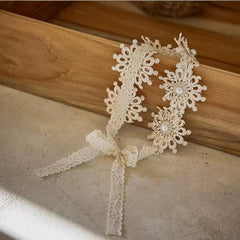 ICKEYOU Lace Floral Headband Beige—comfortable wear for everyday photography sessions