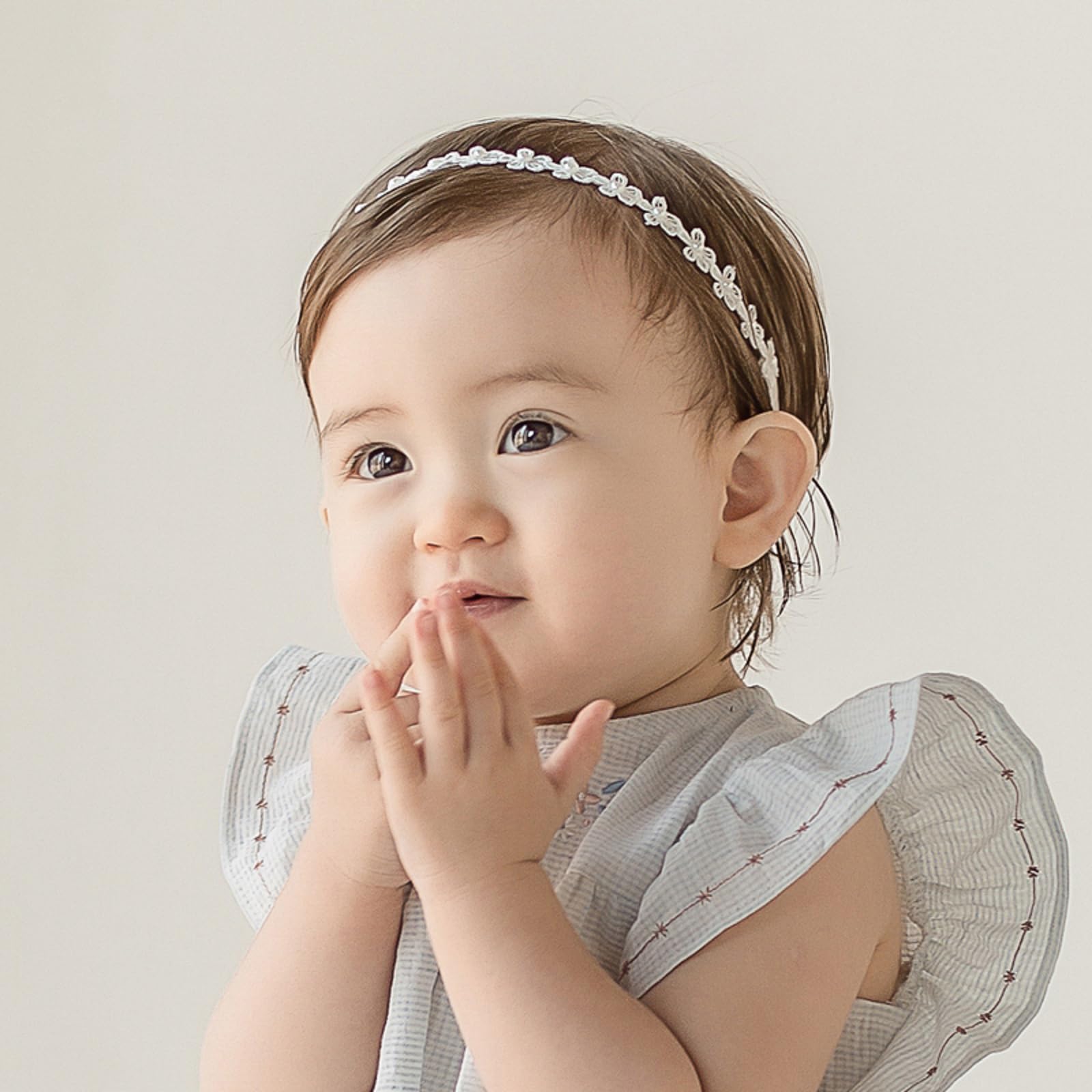 ICKEYOU soft elastic headband closeup highlights skin-friendly comfort for newborns.