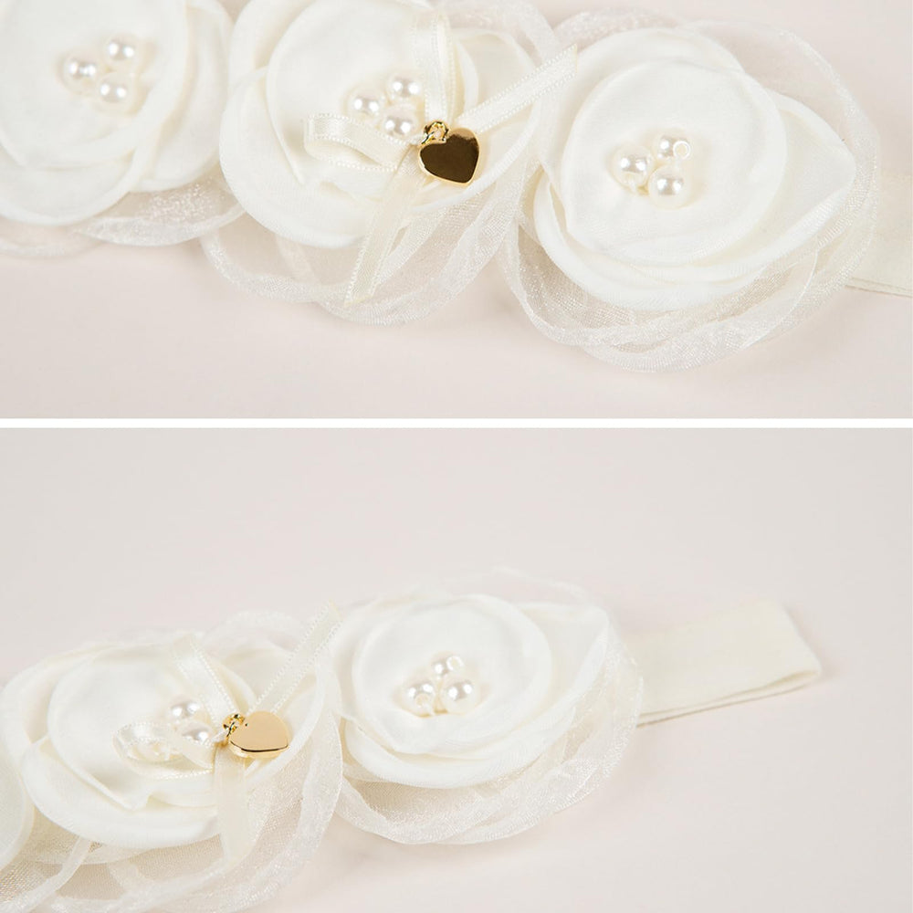 ICKEYOU three-flower lace headband offers vintage-inspired charm for photos.