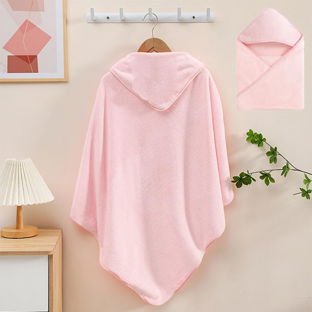 IFaryMes coral fleece fabric drapes softly over a baby in bath time