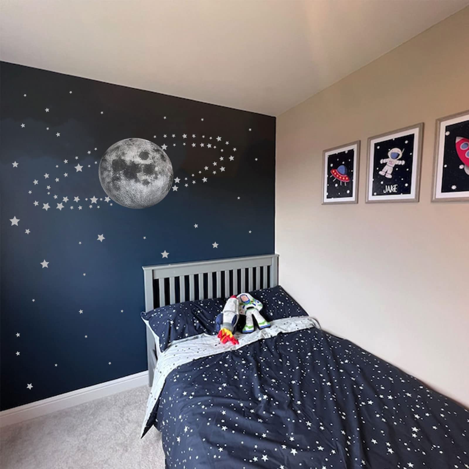 iinuu kid-friendly decor you can reposition without wall damage.