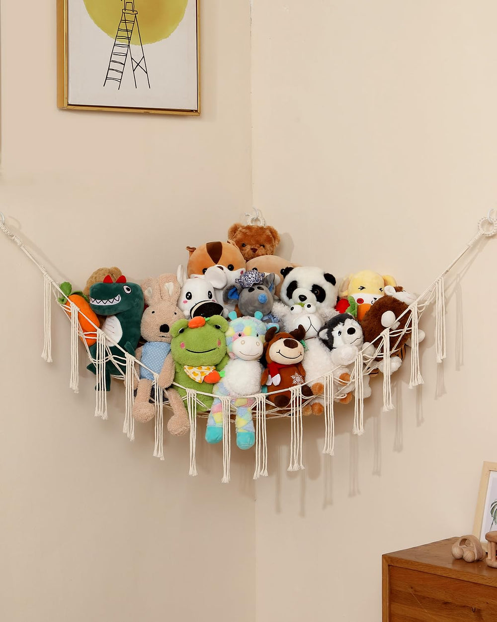 iKeelo-toy-hammock-in-action in a child's room showing accessible plush storage