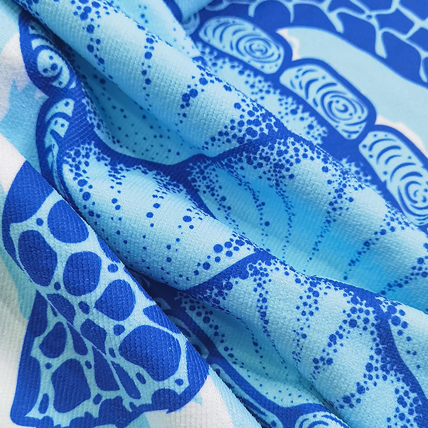 illikkuyax vibrant sea turtle design toddler towel adds bath-time fun