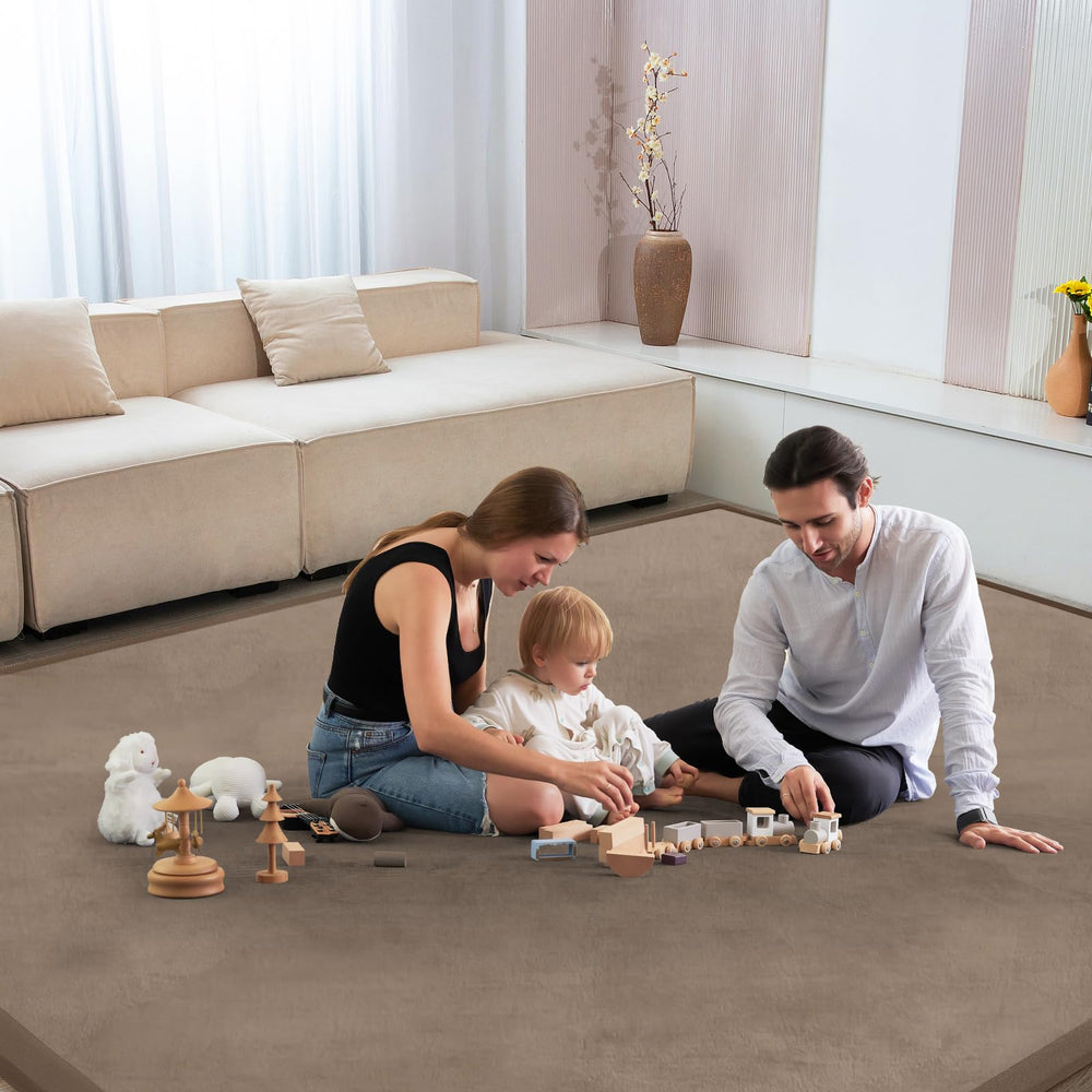 ILPEOD easy-clean, stain-resistant surface simplifies messy play cleanup.
