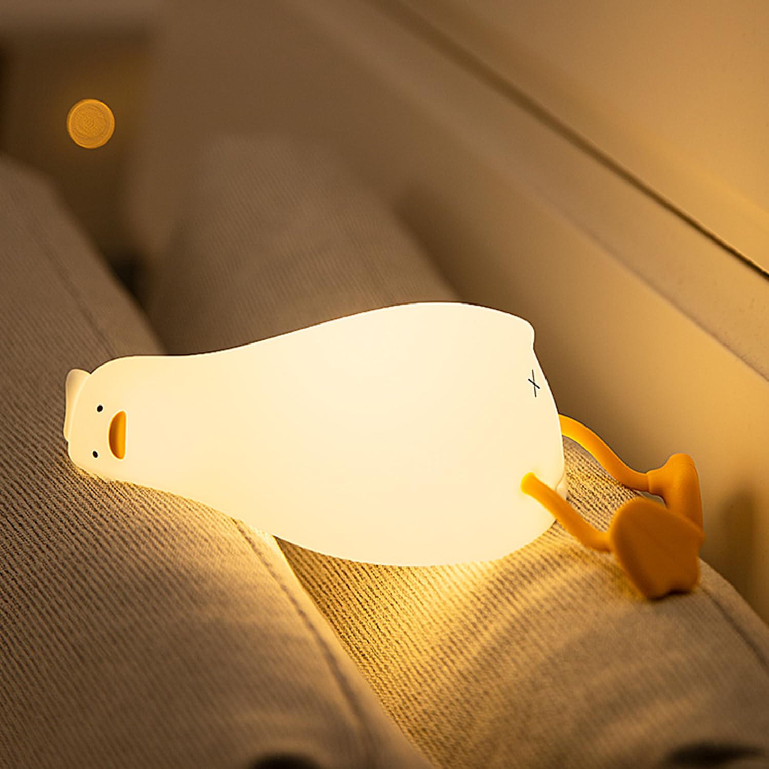 IMMORROSA cute duck night light front view offering a gentle nursery glow