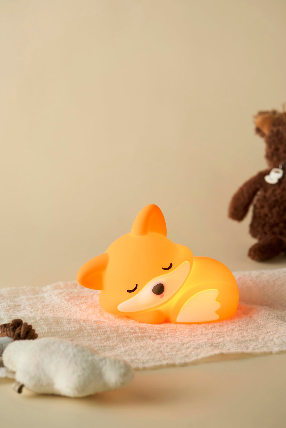 IMMORROSA Fox Night Light doubles as charming desk decor