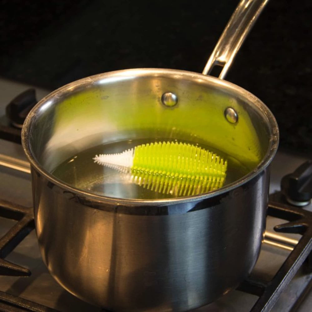 Innobaby bottle brush withstands boiling water for thorough cleaning.
