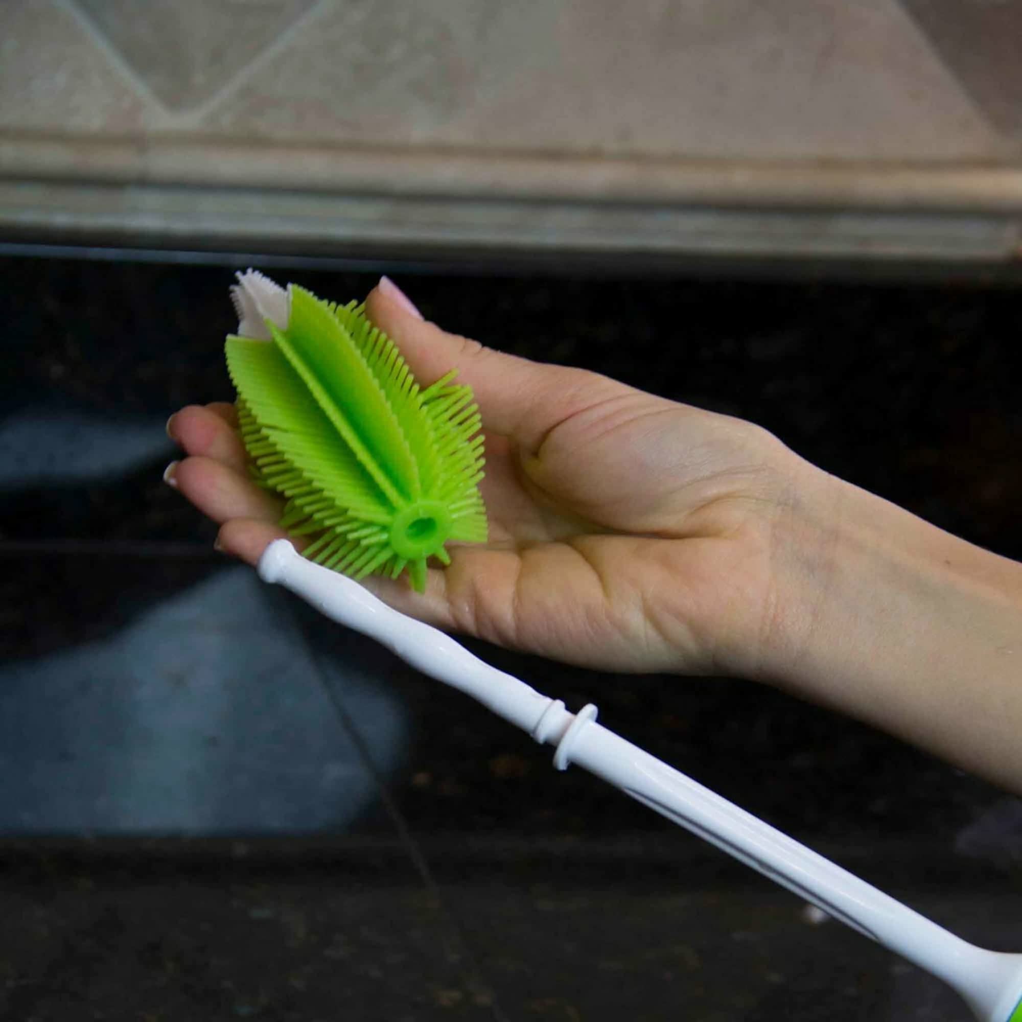 Innobaby silicone brush microwave-safe for fast, safe sterilization.