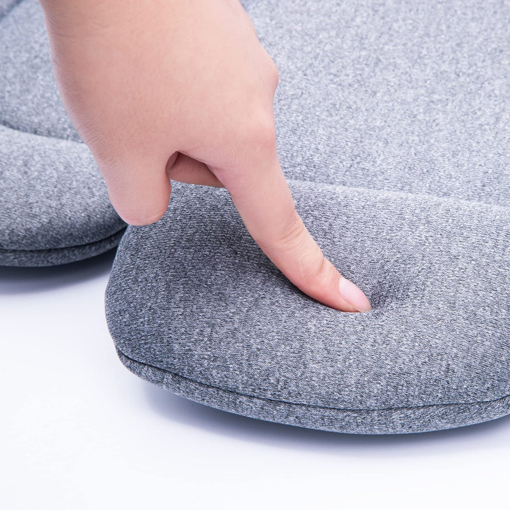 Innokids detachable headrest allows easier handling as baby grows