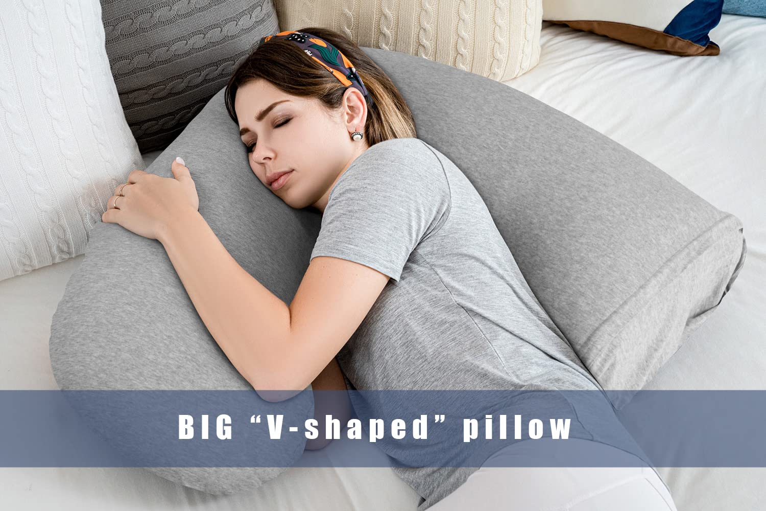 INSEN pillow with double zipper enables easy cover removal.