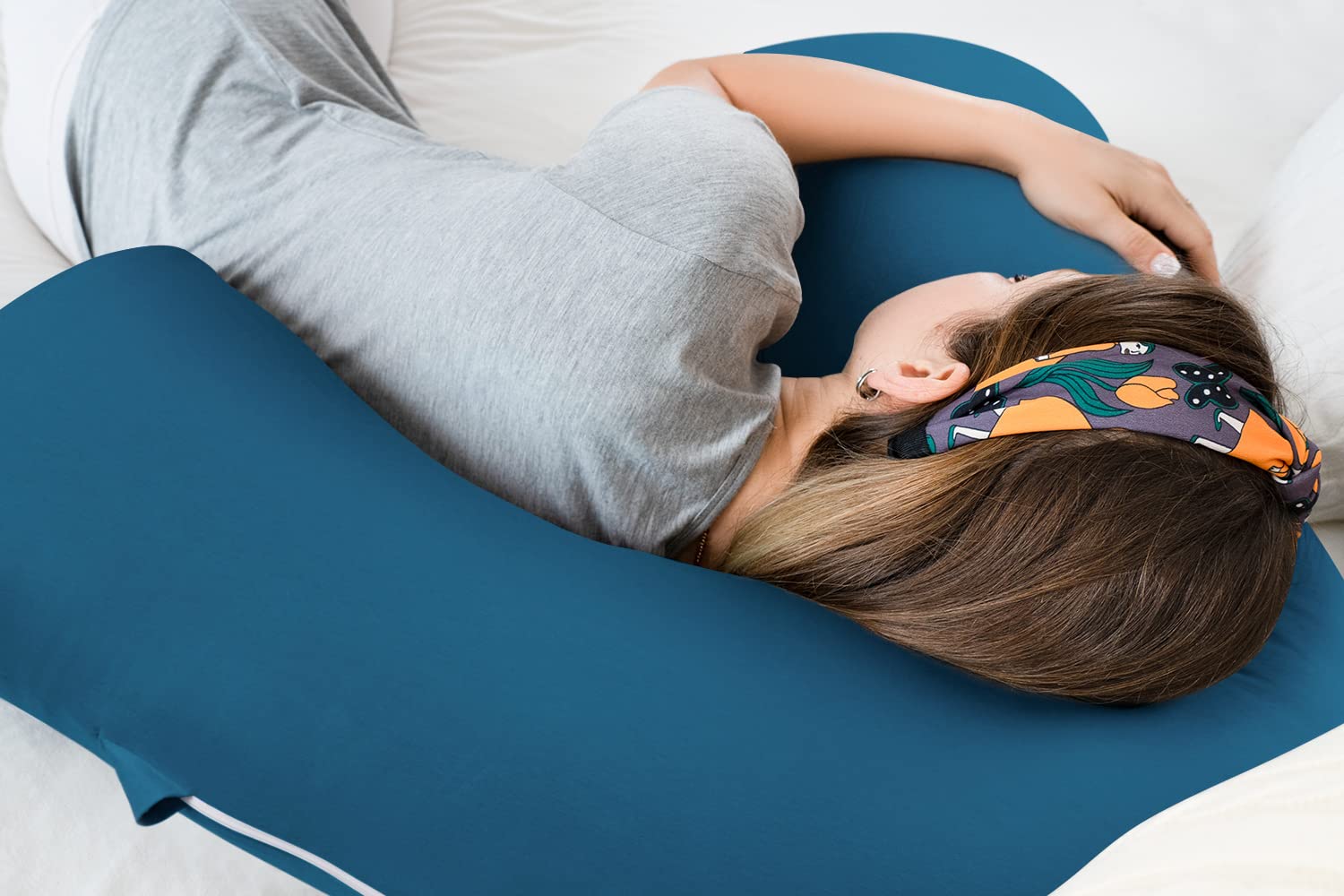 INSEN vacuum-sealed packaging keeps the pillow clean during shipping.