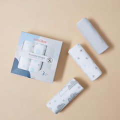 Insular soft cotton closeup highlights breathable fabric and gentle touch.
