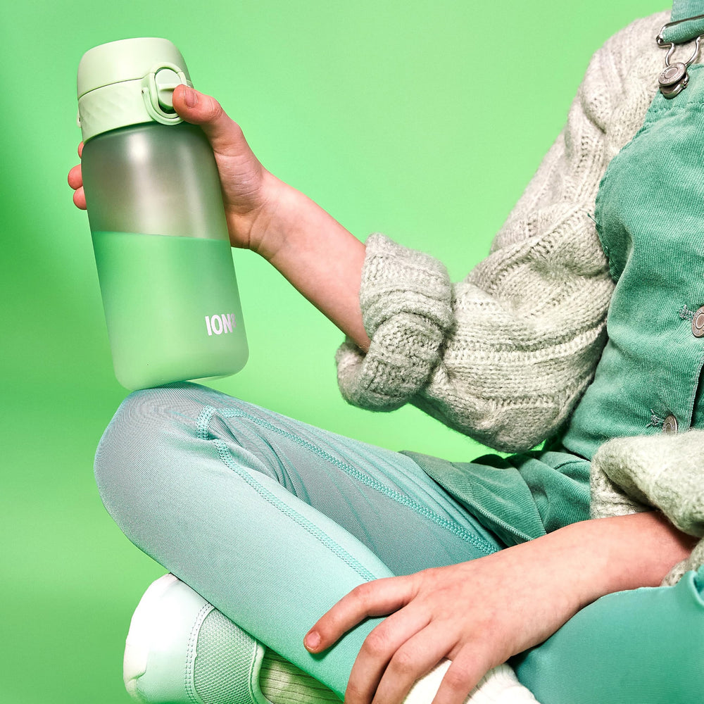 Ion8 bottle features a smooth liquid flow for rapid hydration
