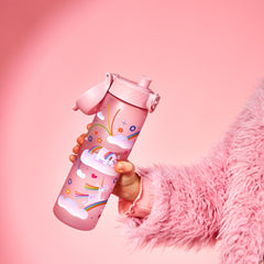 Ion8 bottle carry handle hidden in lid enables easy portability during commutes.