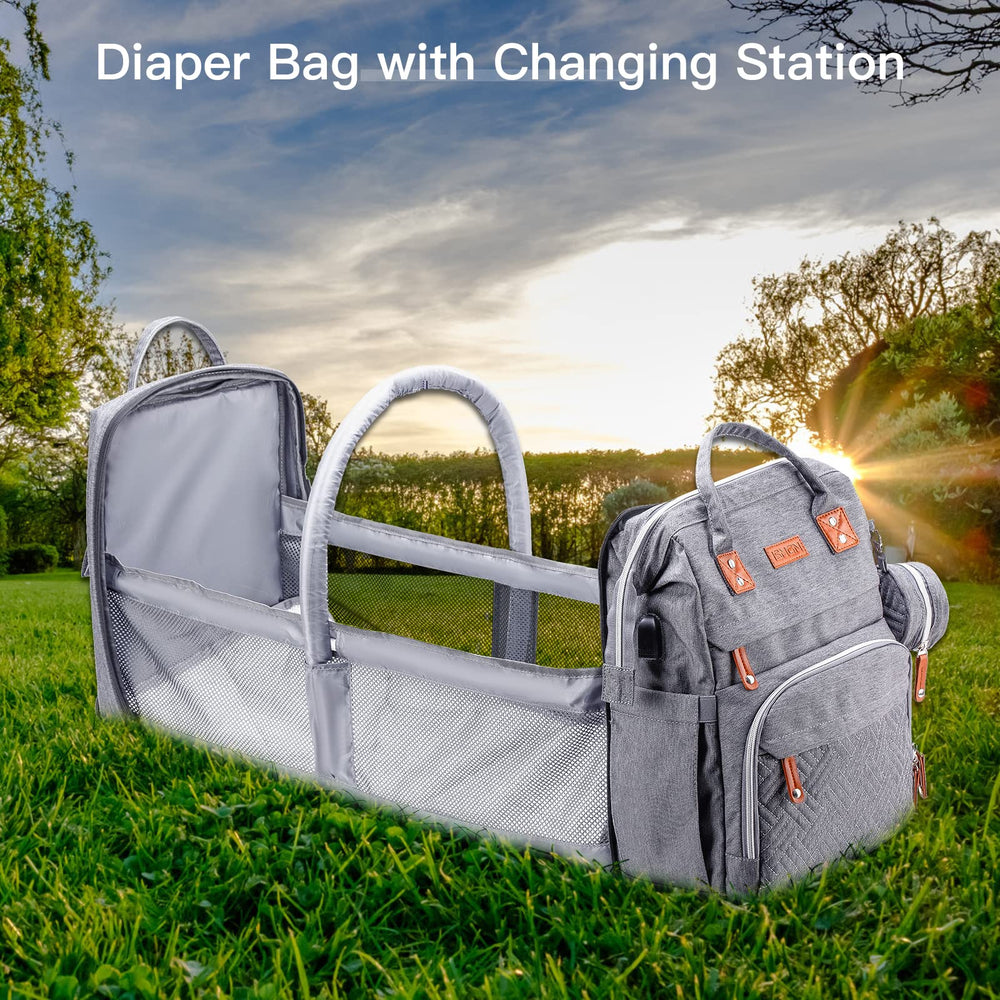 ISMGN waterproof pocket protects wipes and clothes during travel
