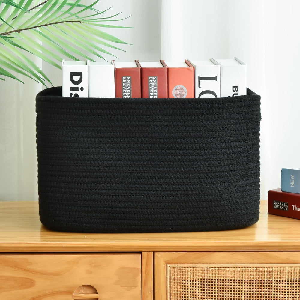 Issudata basket with three-heeled braided rope handle enables easy carrying.