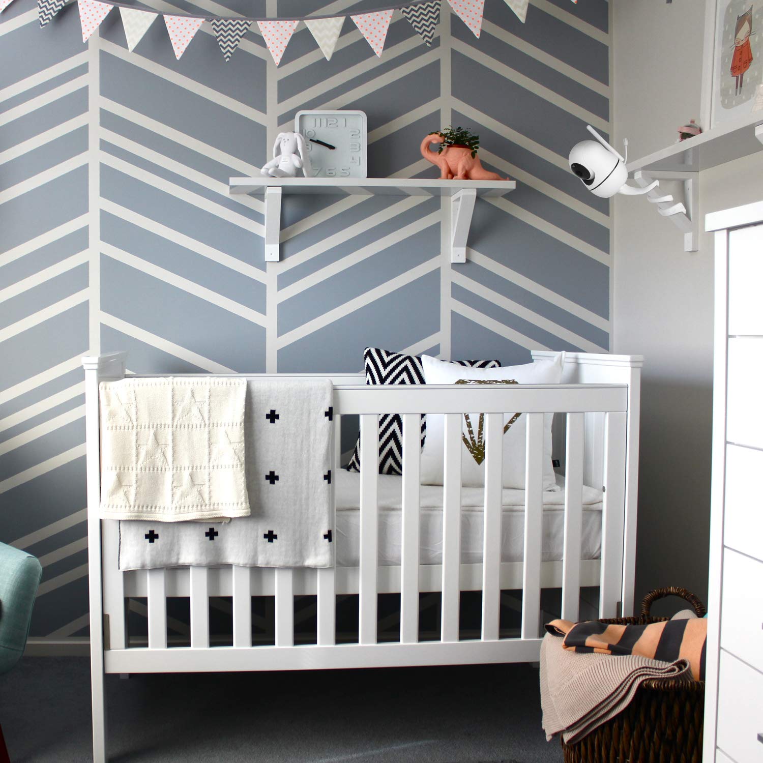 itodos baby monitor mount made of stainless steel and silicone for durability
