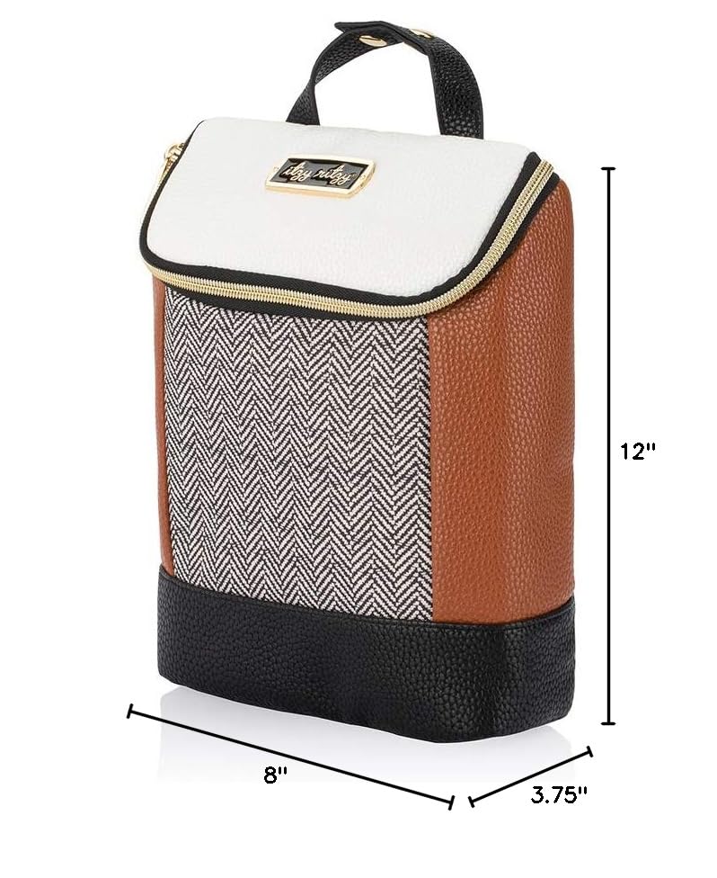 Itzy Ritzy insulated bottle bag-stroller-attachment keeps essentials within reach on strolls.