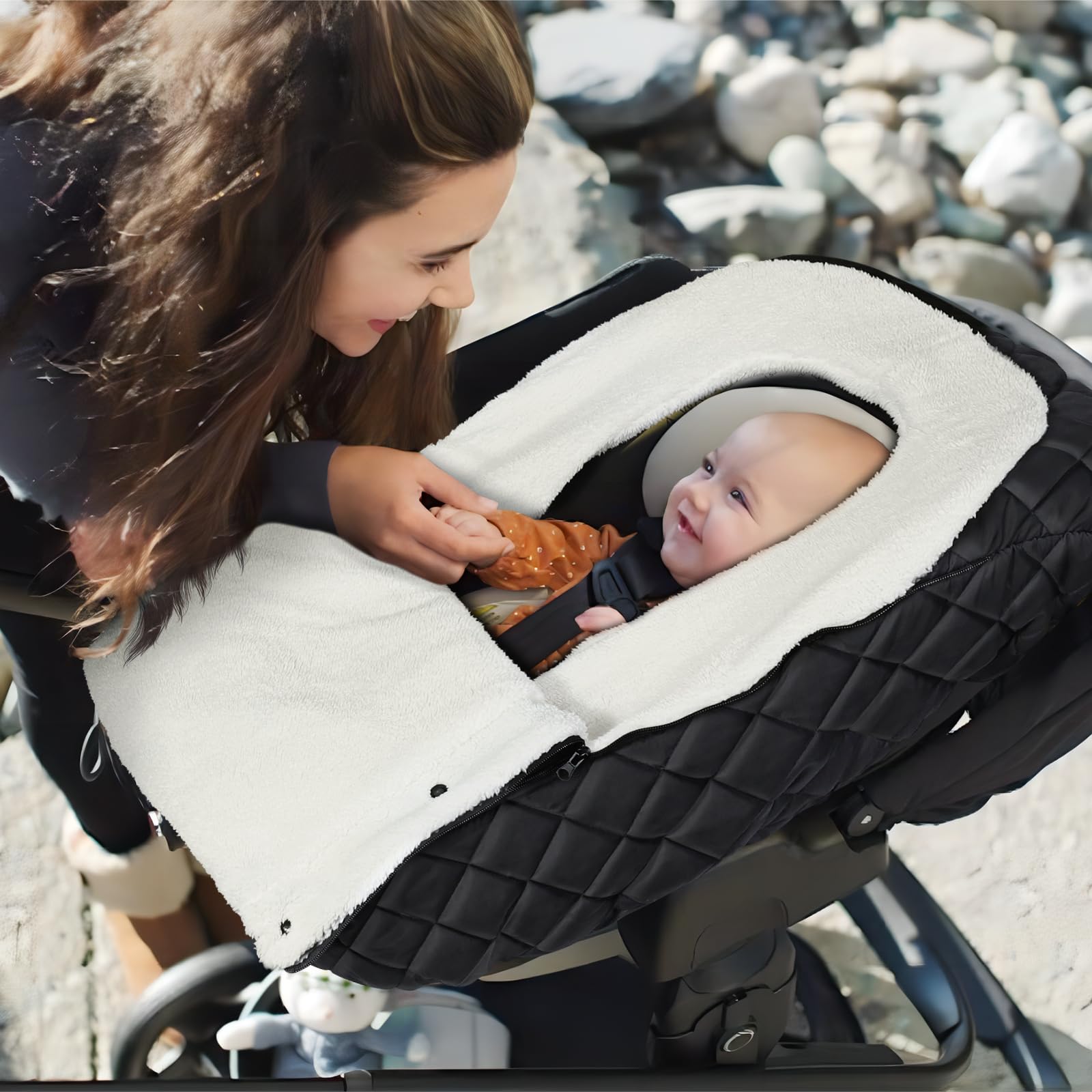 IvyWind button-wrap design protects against wind while keeping hands free