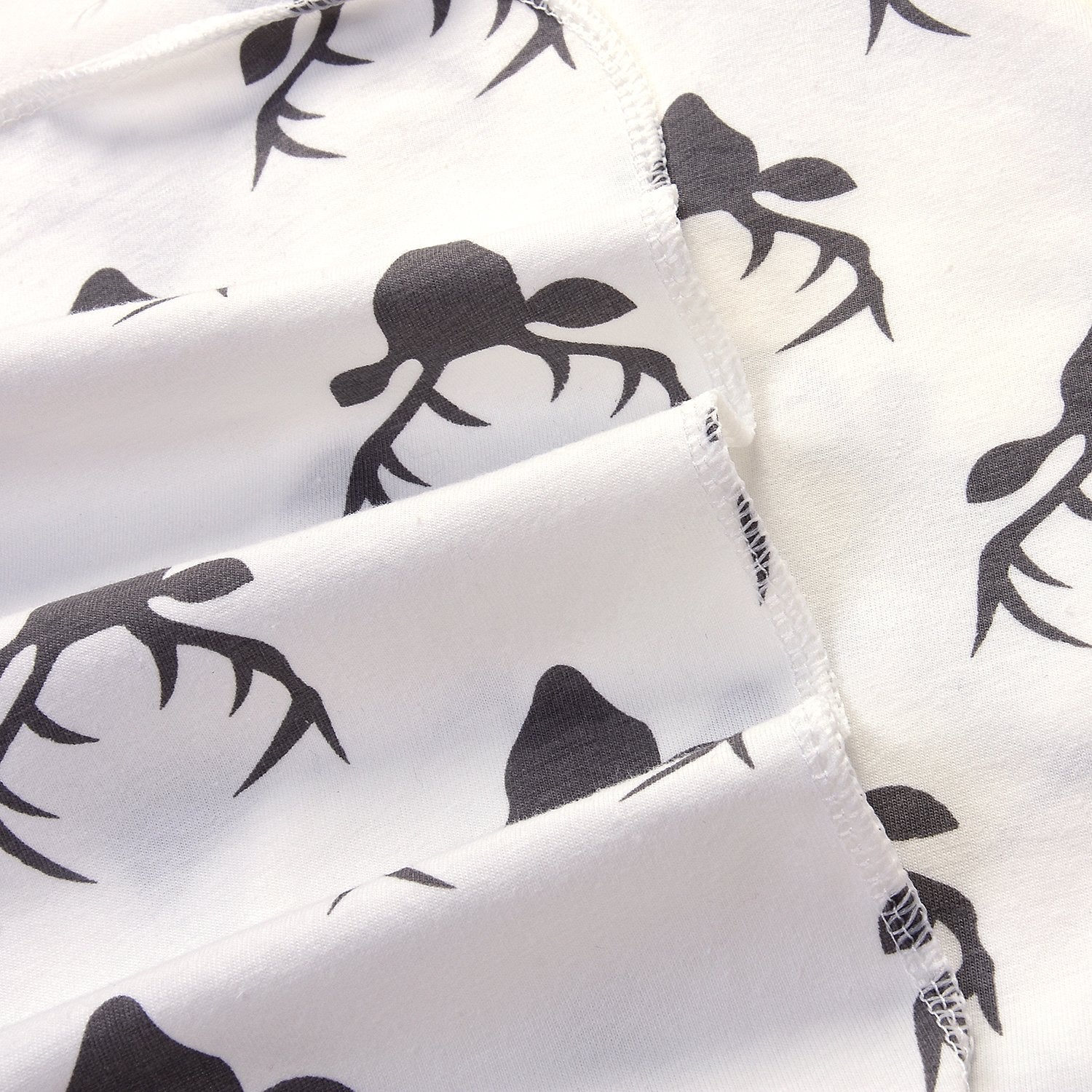 IWOKA unfolded deer blanket display with generous coverage