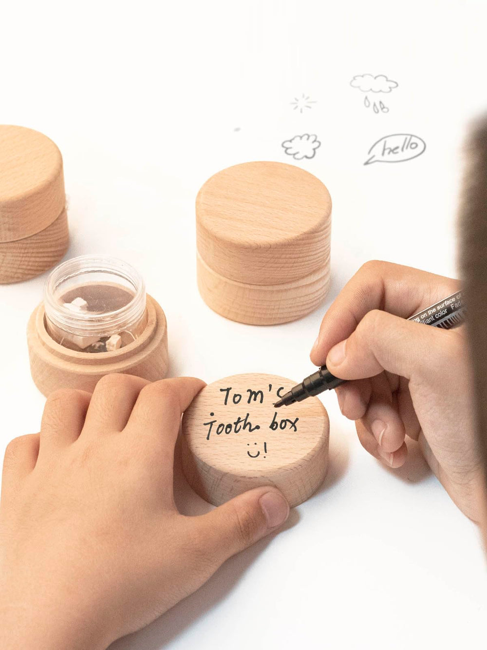 iwoohome translucent acrylic bottle inside shows moisture protection for teeth.