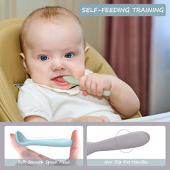 IYYI silicone spoon designed for transitioning to solids.