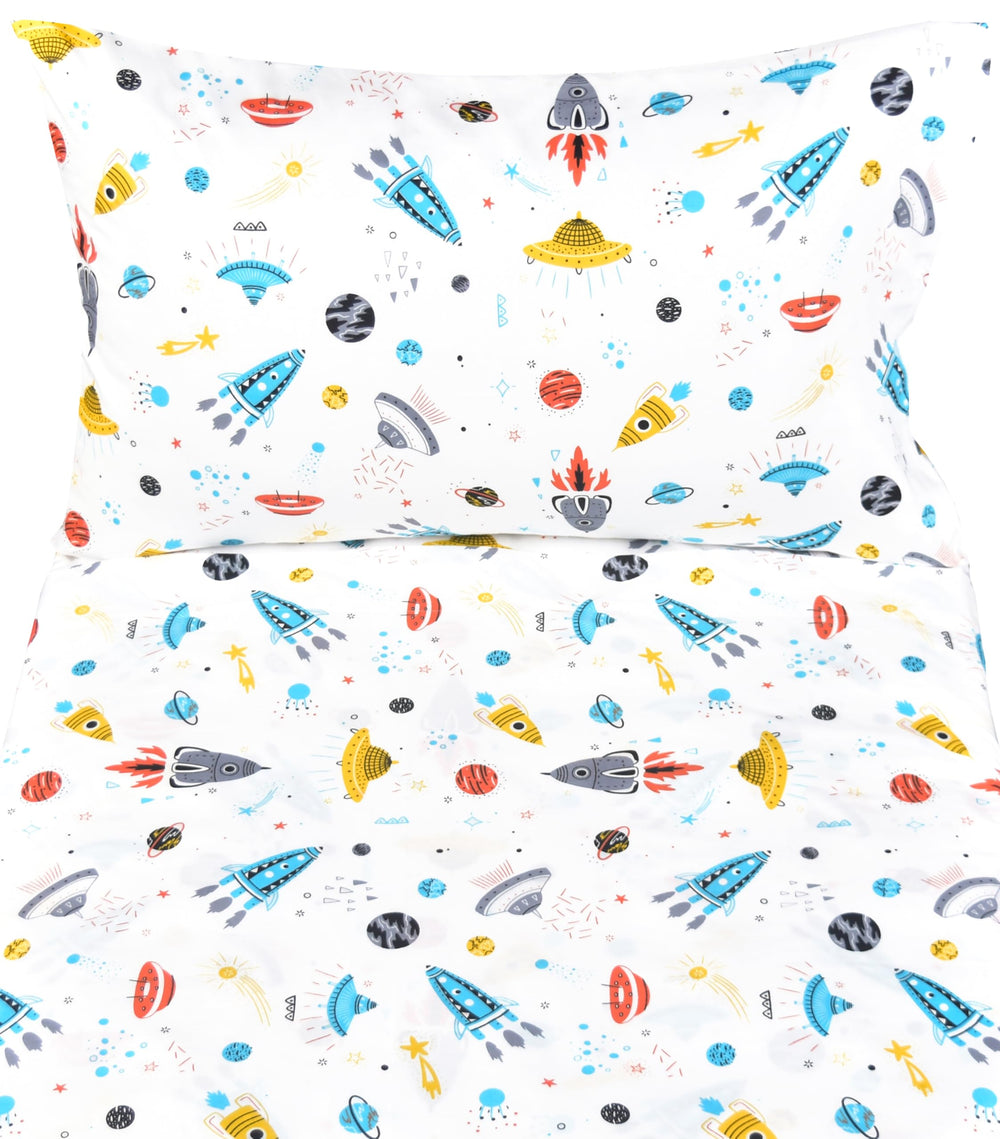 J-pinno Planet Spacecraft Rocket pillowcase provides soft, breathable comfort for nightly routines
