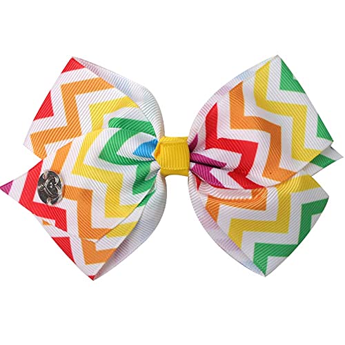 Jadalife bows on model capture outfit-ready look for parties.