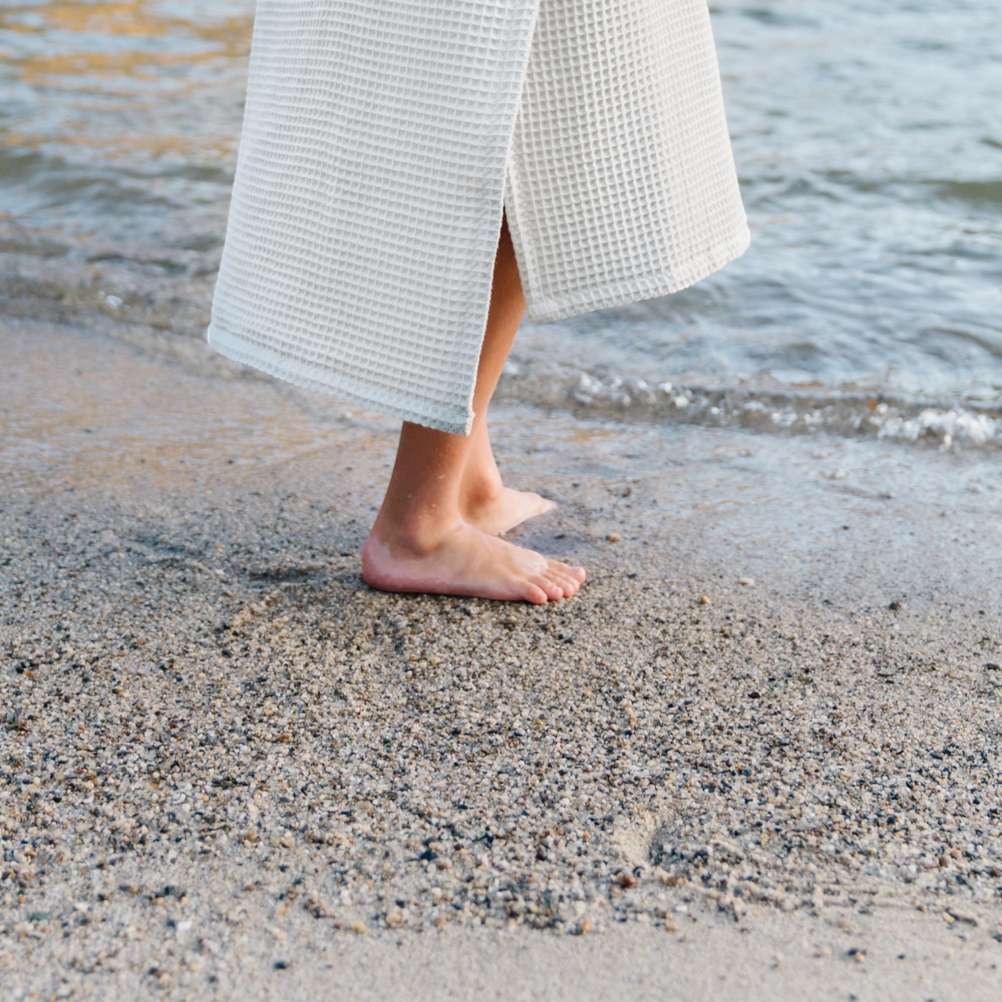 Jade&Kai hooded towel Lily White color option in bright setting