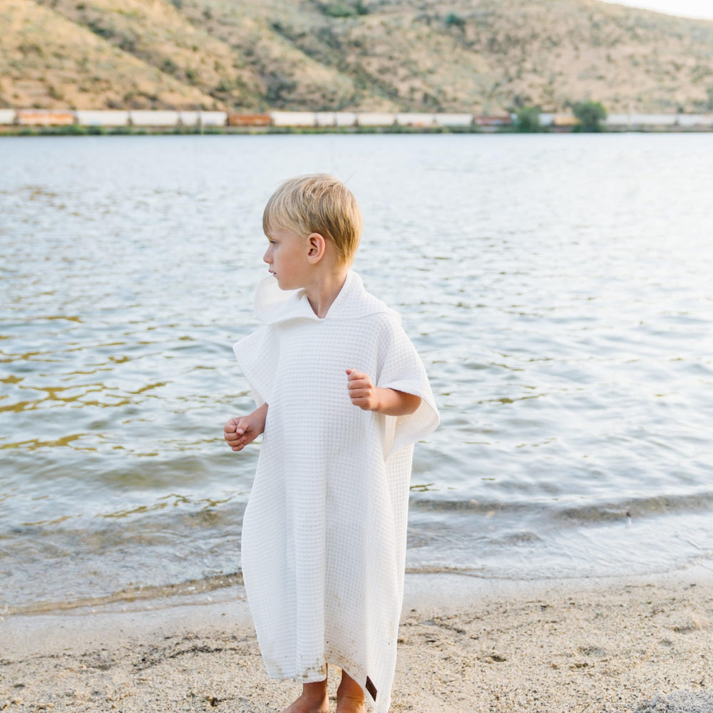 Jade&Kai hooded towel organic waffle fabric texture highlights absorbency potential