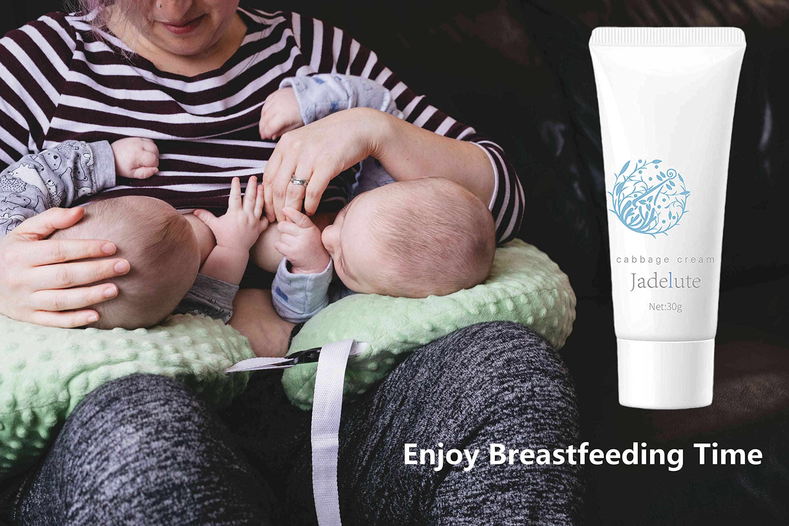 Jadelute Cabbage Cream relaxing moment with mom conveys ease during weaning and daily routines.