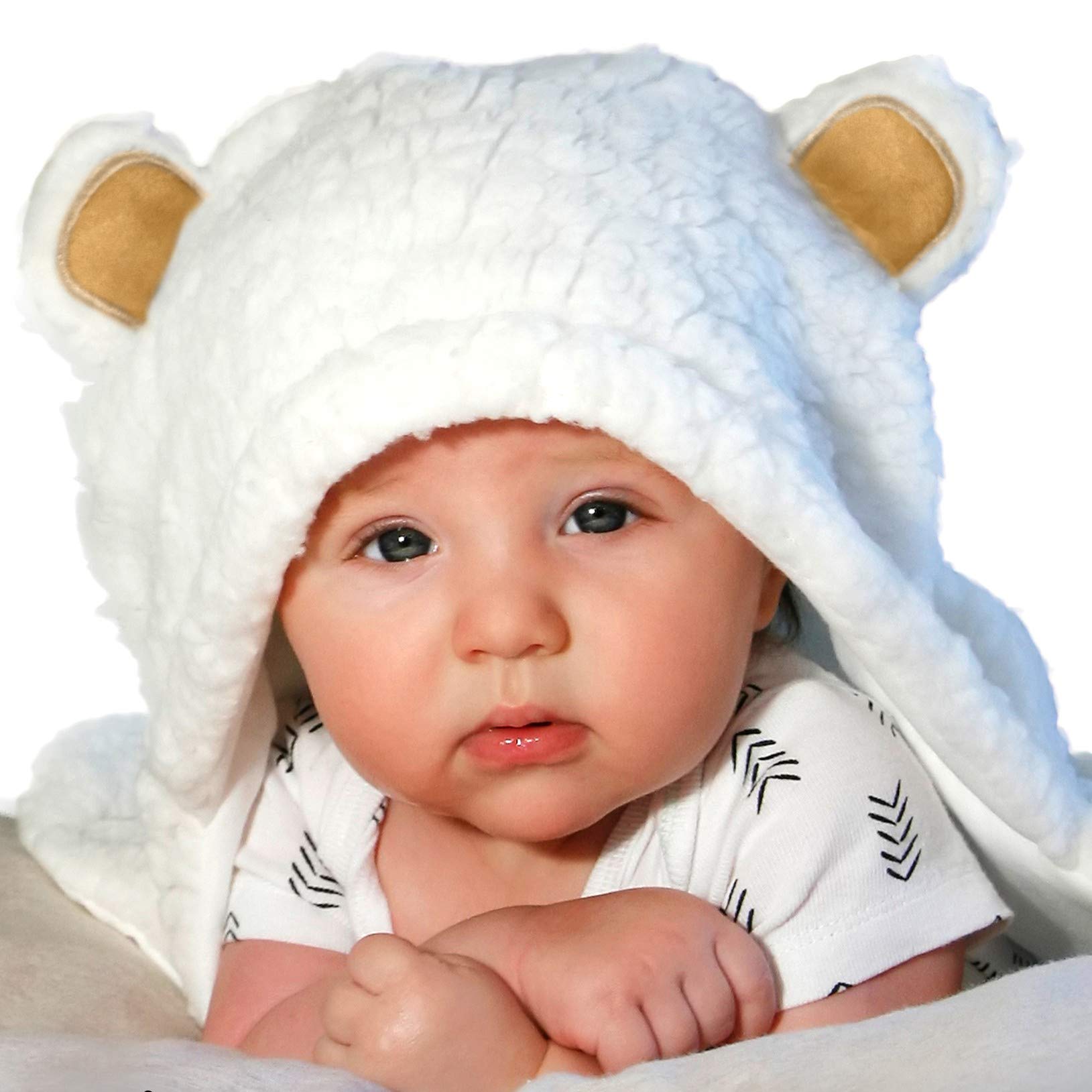 Jam Naturals Cute Bear swaddle on the go demonstrates travel-friendly, breathable comfort