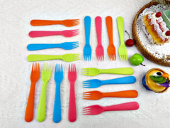 Jawbush bright colors toddler utensils – appealing design encourages happy mealtimes.