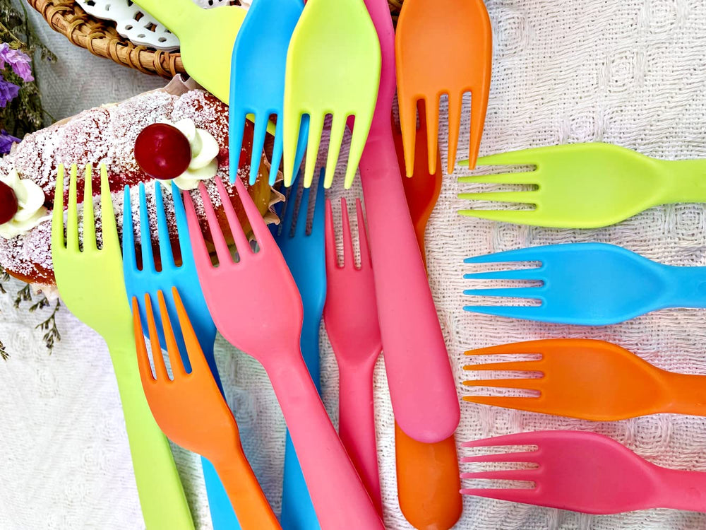 Jawbush easy-grip kids utensils – comfortable hold for little hands during meals.