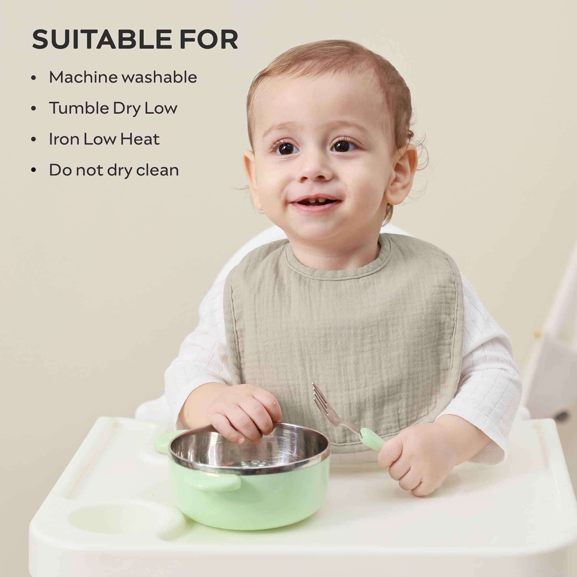 JELLYMONI adjustable snaps ensure quick, secure fit as baby grows.