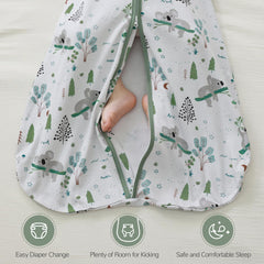JELLYMONI top-zip guard protects baby's face from chafing during use.