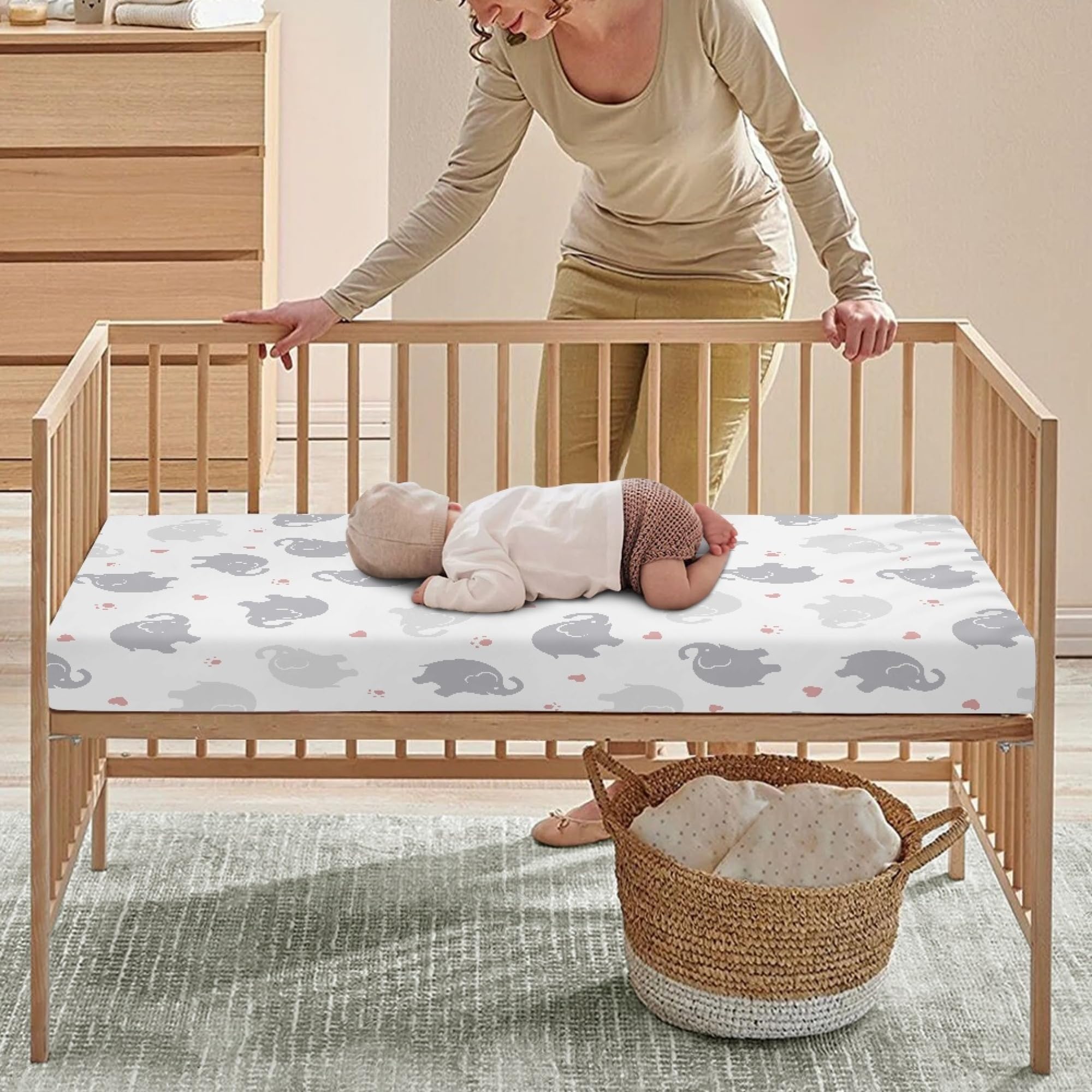 JEPFEIXIA pink paw-print heart design brightens nursery playtime