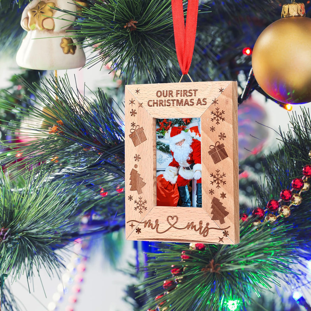Jetec natural wood texture adds warm rustic holiday charm to trees.