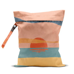 JHFDTY Wet Bag Beach Days: compact storage for swimsuits and diapers on the go.