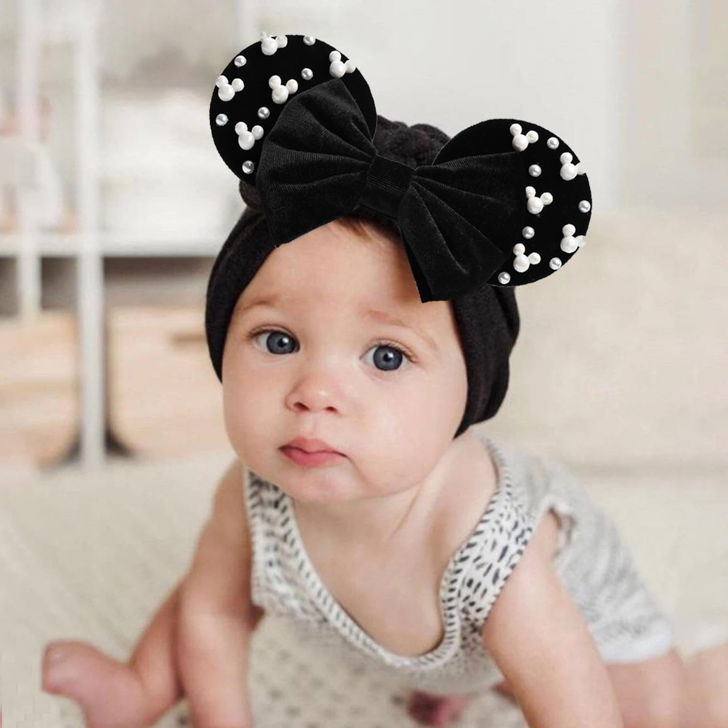 JIAHANG Christmas style mouse ears headwrap on infant for festive outfit