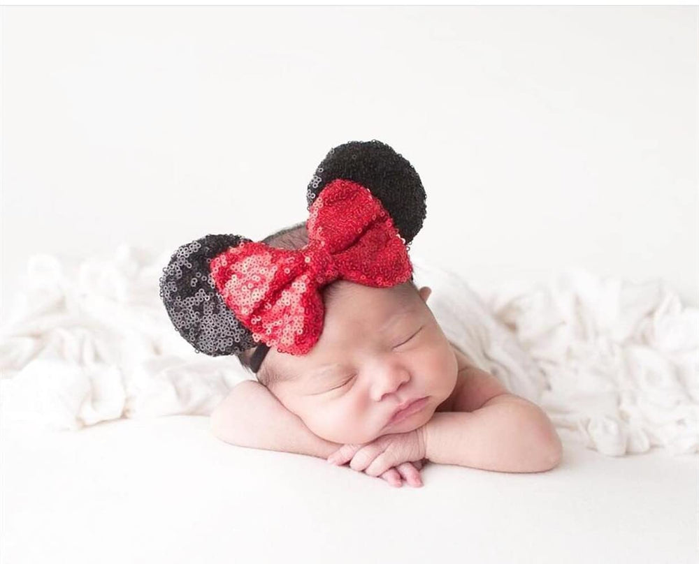 JIAHANG sequin bow detail, adds festive sparkle to baby girl outfits.