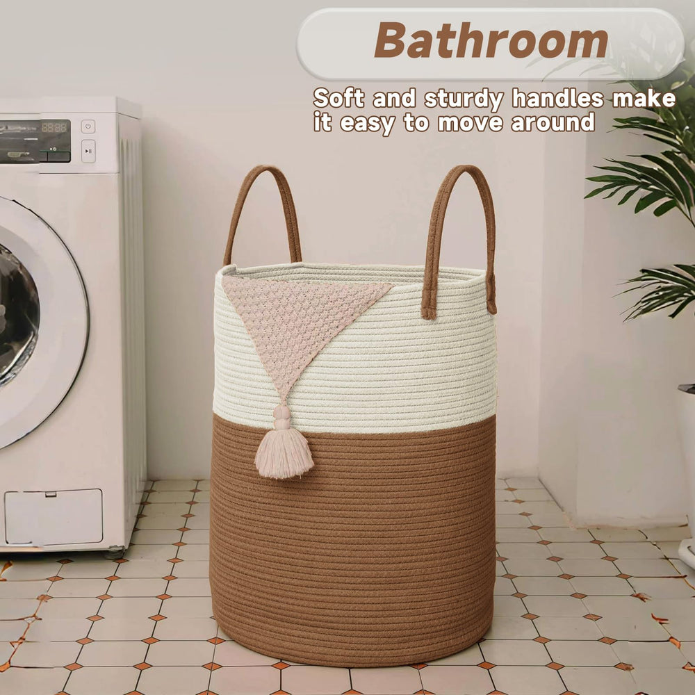 JMvicyroam soft, sturdy handles ensuring safe grip for kids.