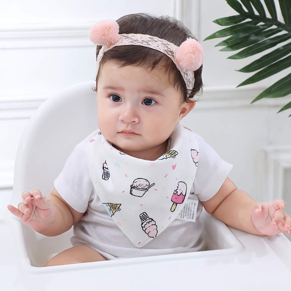 JN&LULU cotton bandana bibs offer soft skin contact and easy cleaning.