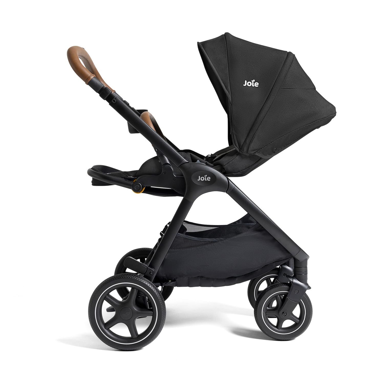 Joie Kava travel-system-ready setup enables simple car-to-stroller transitions.